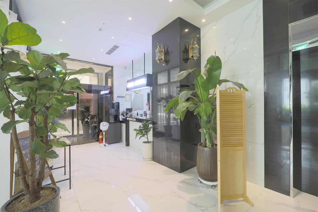 Hotel Yuna Business Busan Esterno foto