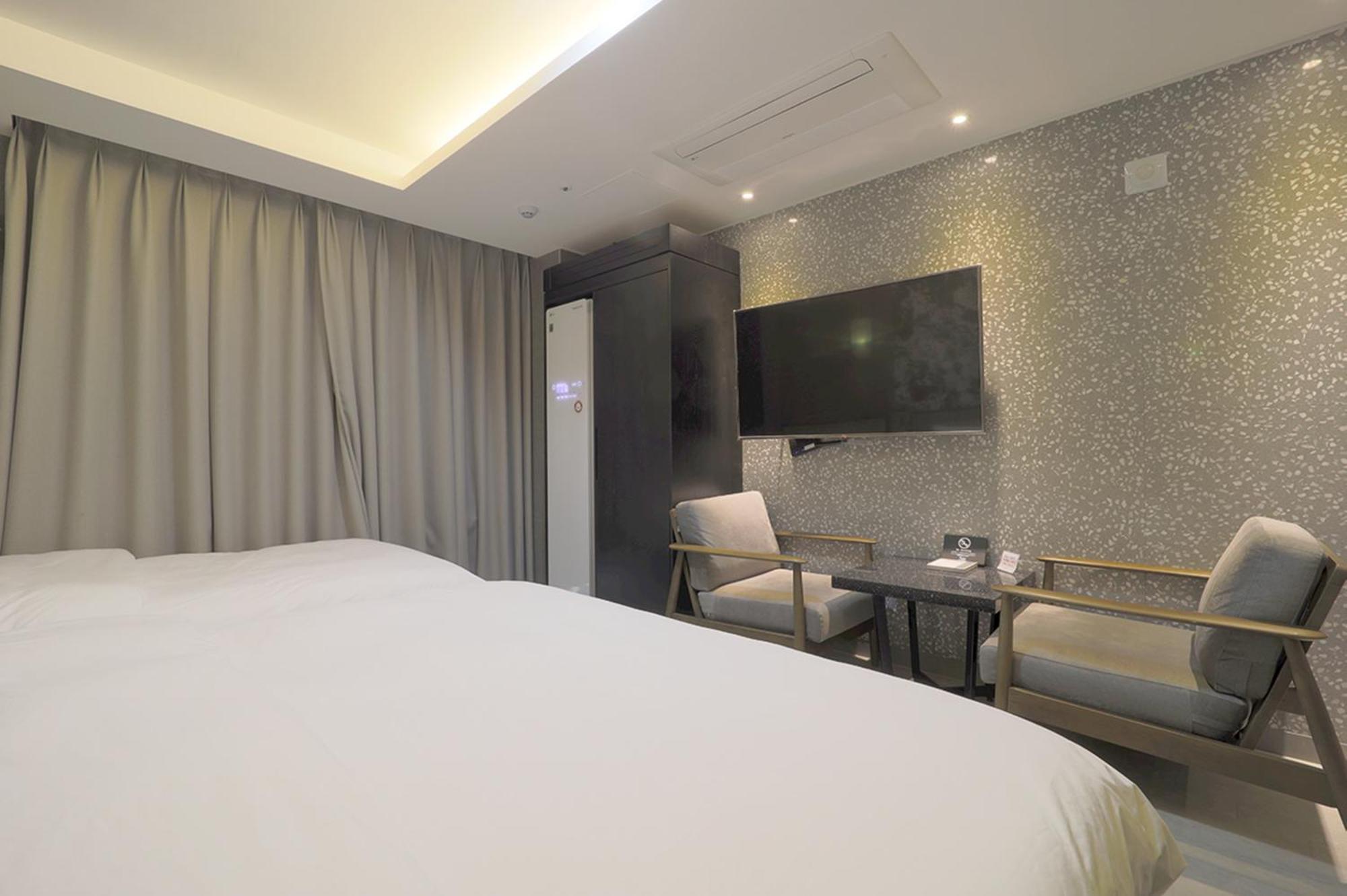 Hotel Yuna Business Busan Esterno foto