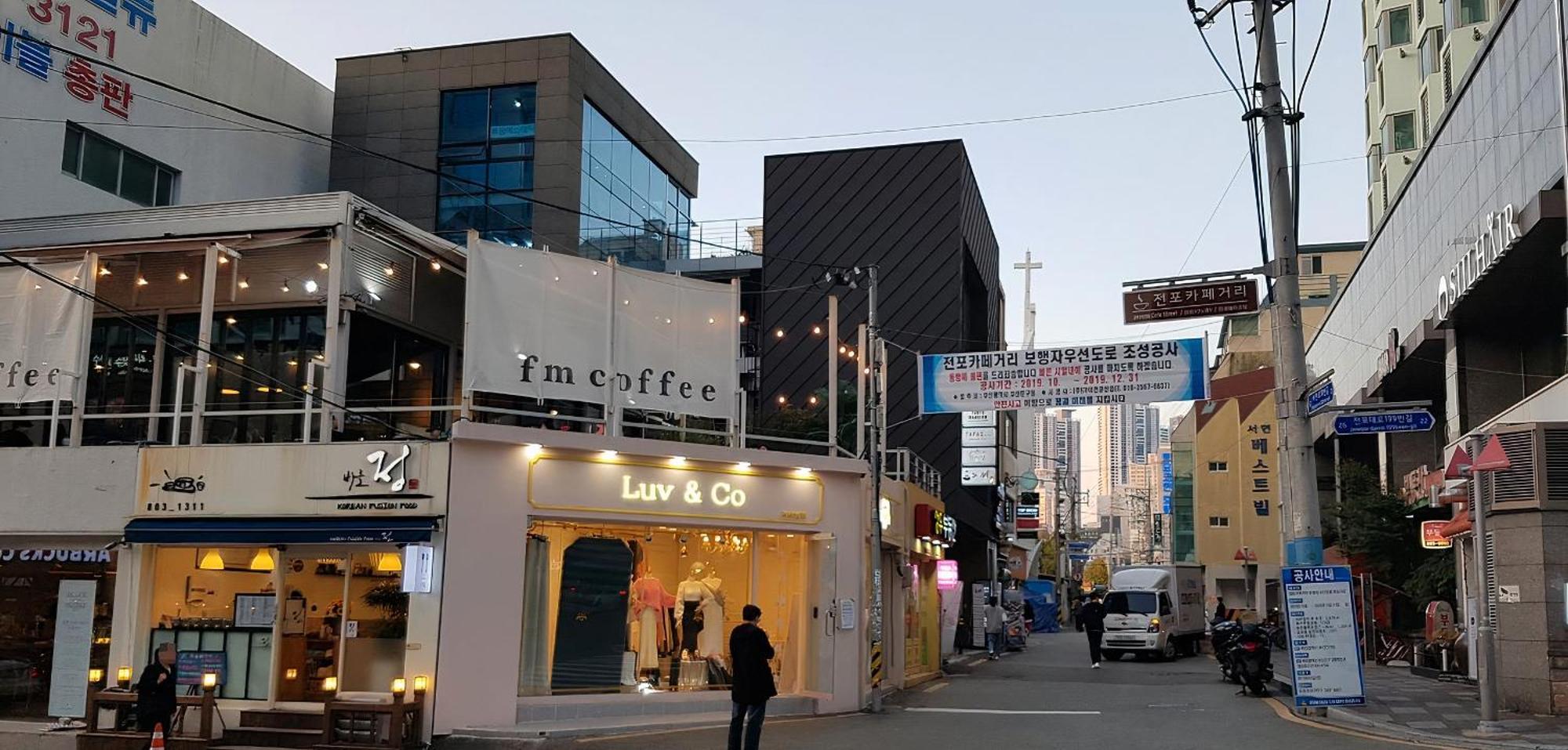 Hotel Yuna Business Busan Esterno foto